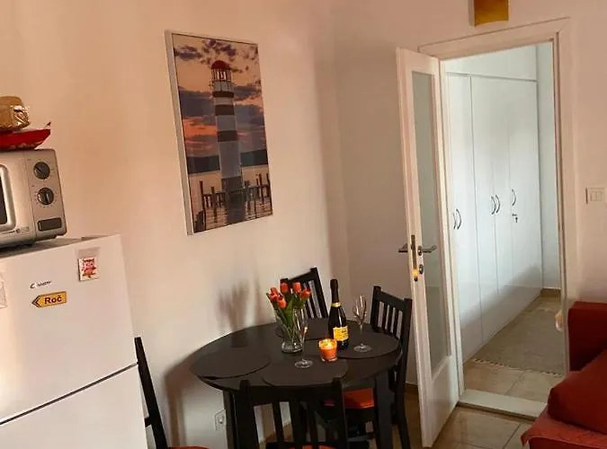 Διαμέρισμα Enis *